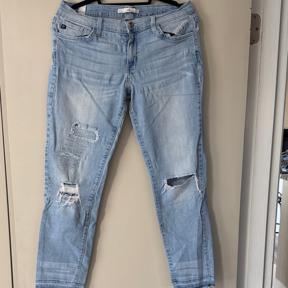KanCan Light Blue Distressed Ankle Jeans